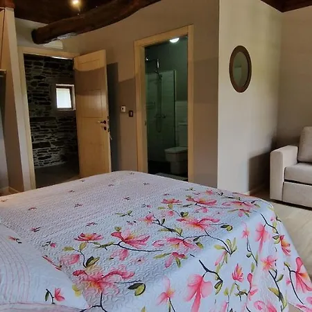 فيلة Finca La Cuevona Del Camino